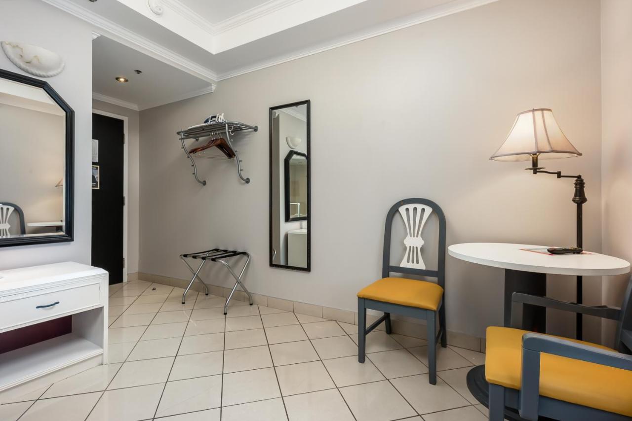 Samesun Montreal Hotel & Hostel Ngoại thất bức ảnh